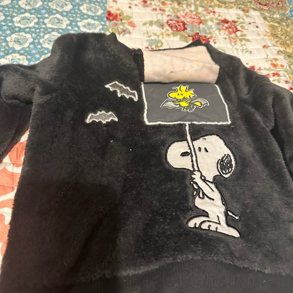 Lot of 4 18 month Halloween Outfits, Mickey, Snoopy Mommys lil Monster Body Suit - Picture 5 of 10